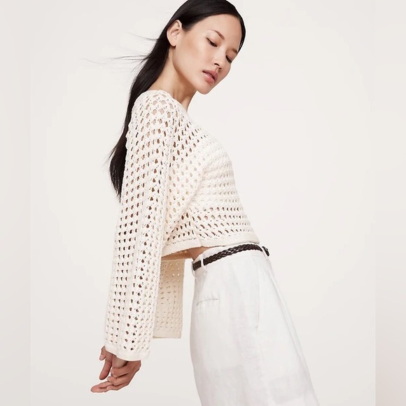 Banana Republic Sweaters - Banana Republic COTTON CROCHET-STYLE CROPPED SWEATER